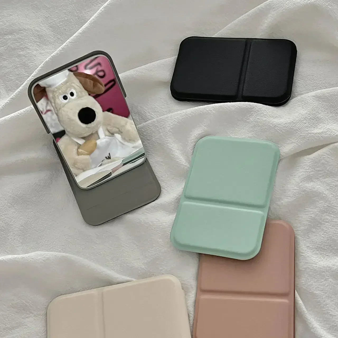 Folding PU Leather Makeup Mirror – Elegant Compact Handheld Mirror for Travel and Daily Use